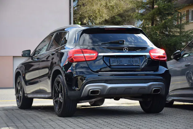 Mercedes-Benz GLA 200 AMG Line 7G-DCT
