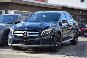 Mercedes-Benz GLA 200 AMG Line 7G-DCT