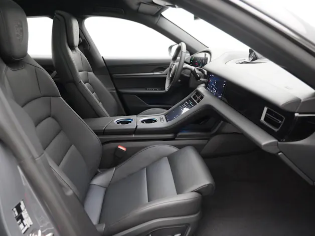 Porsche Taycan 4 Cross Turismo