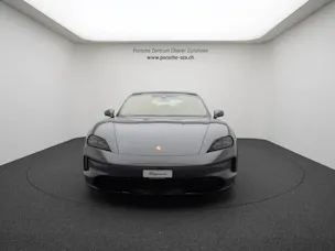 Porsche Taycan 4 Cross Turismo