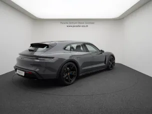 Porsche Taycan 4 Cross Turismo