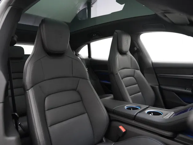 Porsche Taycan 4 Cross Turismo