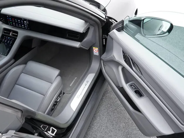 Porsche Taycan 4S