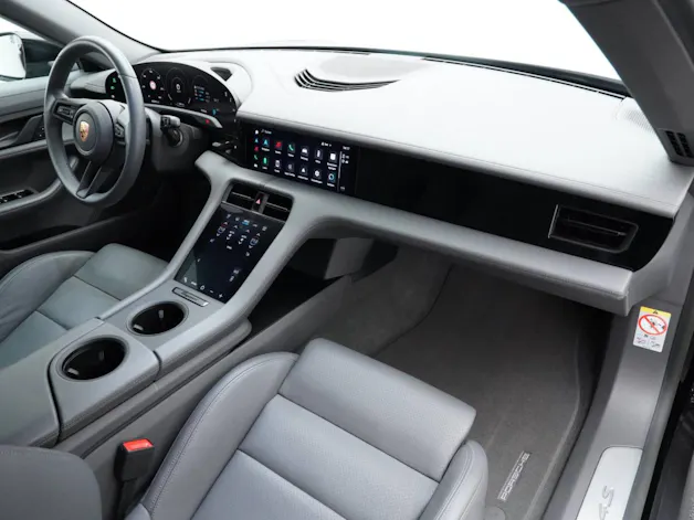 Porsche Taycan 4S