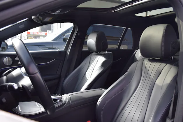 Mercedes-Benz E 220 d AMG Line 4Matic 9G-Tronic