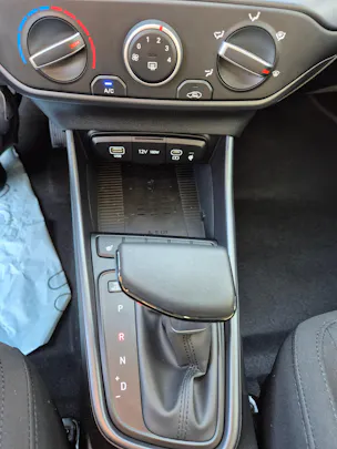 Hyundai i20 1.0 T-GDi Amplia DCT