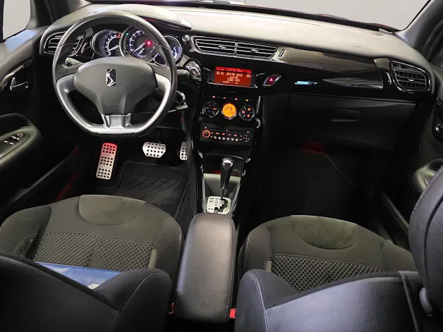 DS Automobiles AUTOMOBILES DS3 Cabrio 1.6 VTi SO Chic Automatic