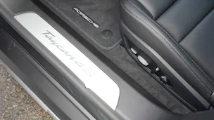 Porsche Taycan 4S Cross Turismo