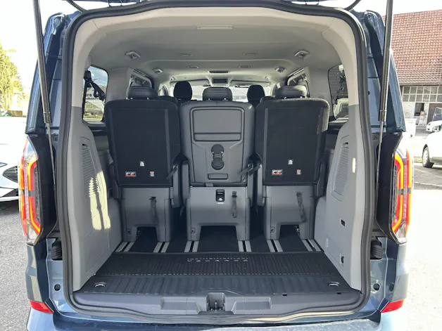 Ford Tourneo Bus 320 L1H1 Sport Automat