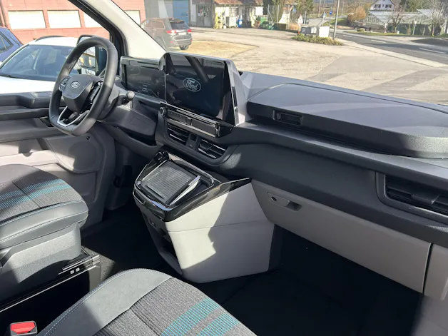 Ford Tourneo Bus 320 L1H1 Sport Automat