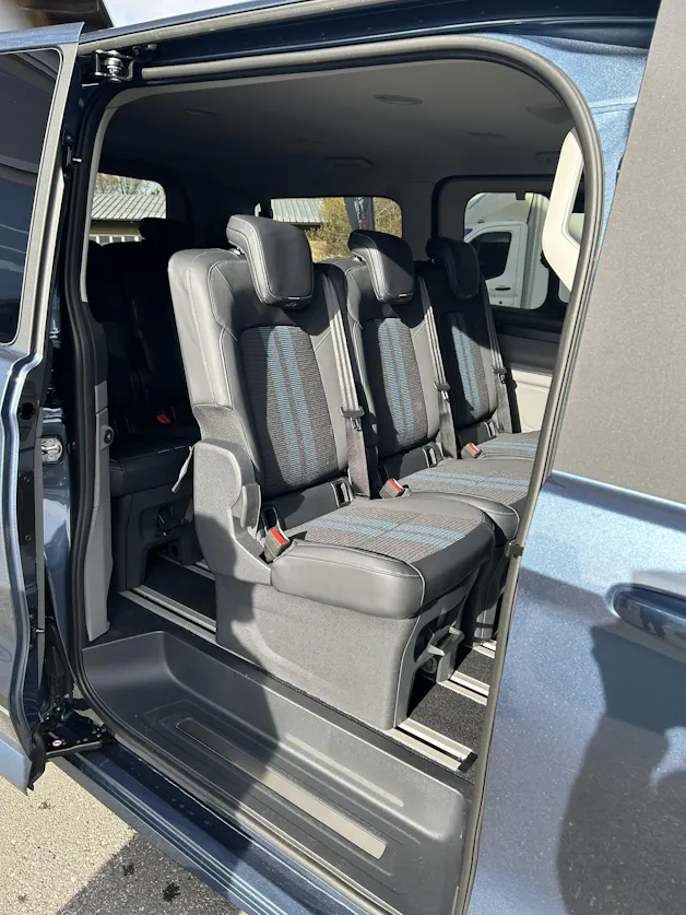 Ford Tourneo Bus 320 L1H1 Sport Automat
