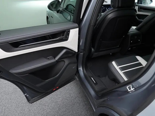 Porsche Cayenne S E-Hybrid Coupé Black Edition