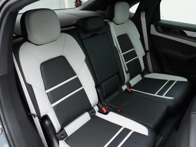 Porsche Cayenne S E-Hybrid Coupé Black Edition