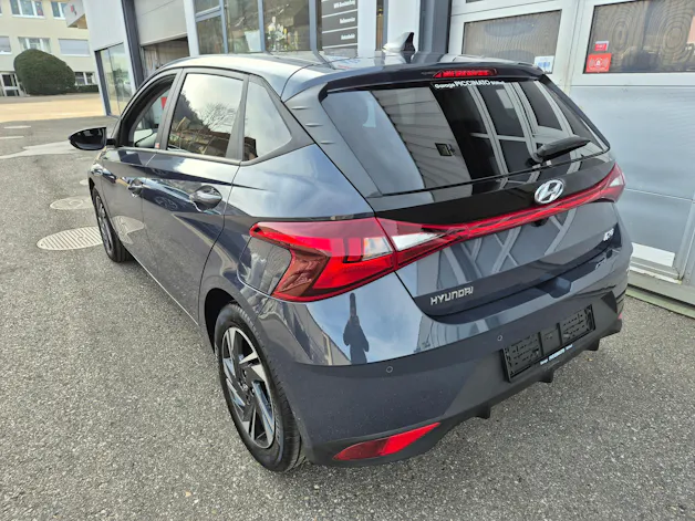 Hyundai i20 1.0 T-GDi Amplia DCT