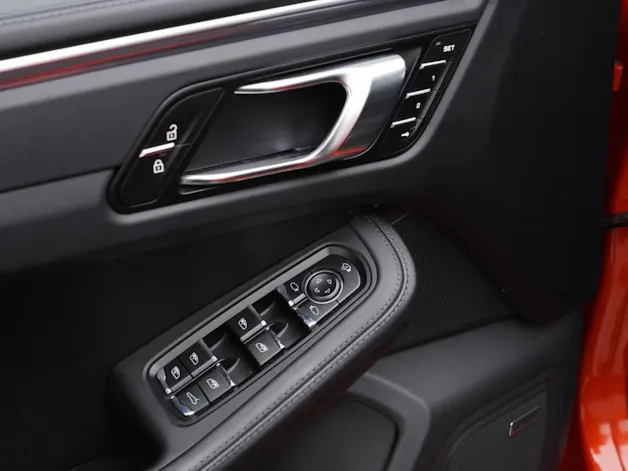 Porsche Macan T