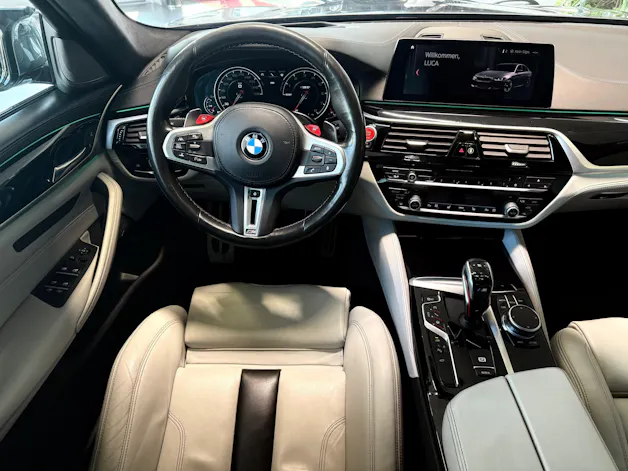BMW M5 xDrive Drivelogic