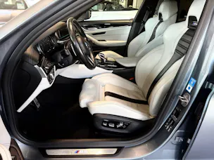 BMW M5 xDrive Drivelogic