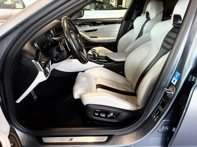 BMW M5 xDrive Drivelogic