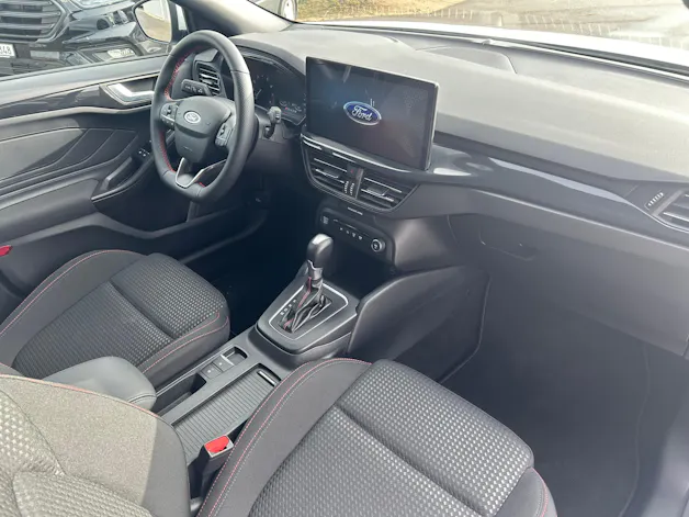 Ford Focus 1.0 MHEV ST-Line Automat