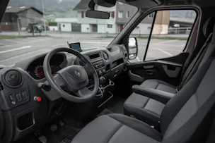 Renault Master Equitrek T35 2.3dCi Selbstfahrer / Pferde transporter