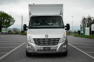 Renault Master Equitrek T35 2.3dCi Selbstfahrer / Pferde transporter