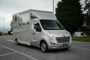 Renault Master Equitrek T35 2.3dCi Selbstfahrer / Pferde transporter