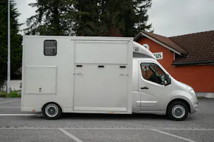 Renault Master Equitrek T35 2.3dCi Selbstfahrer / Pferde transporter