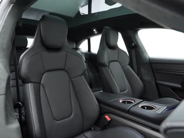 Porsche Taycan GTS Sport Turismo