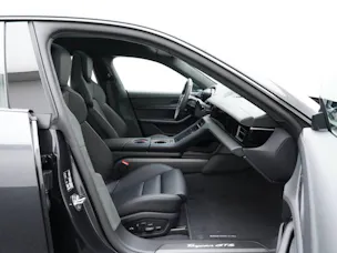 Porsche Taycan GTS Sport Turismo