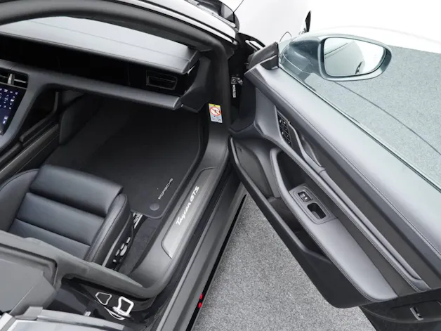Porsche Taycan GTS Sport Turismo