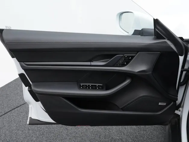 Porsche Taycan 4S