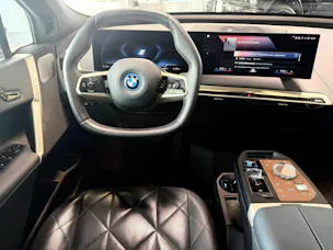 BMW iX M60