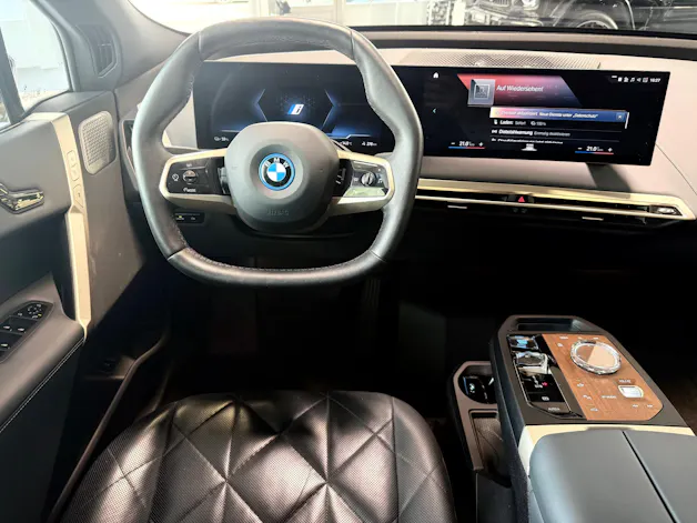 BMW iX M60