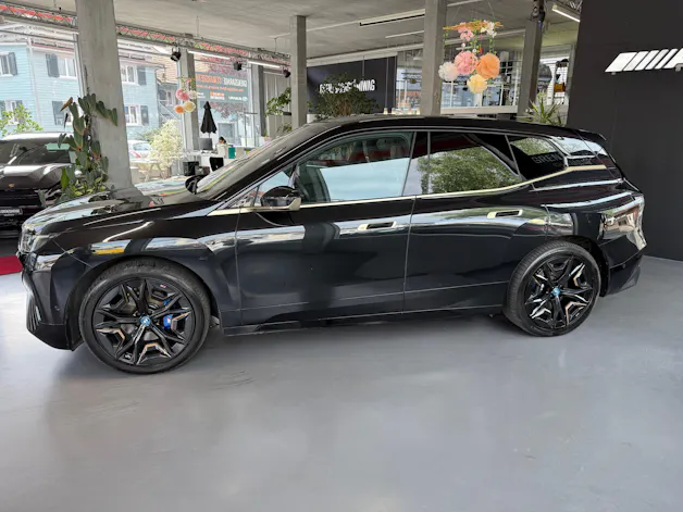 BMW iX M60