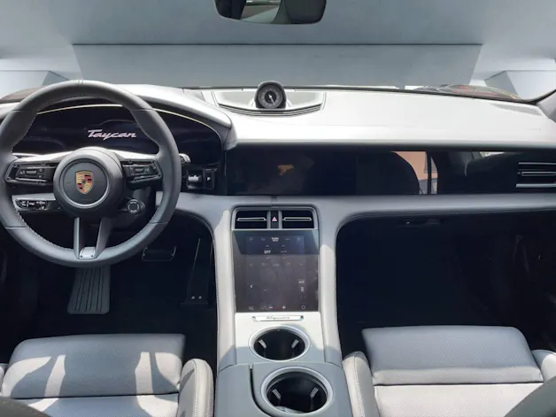 Porsche Taycan 4 Cross Turismo