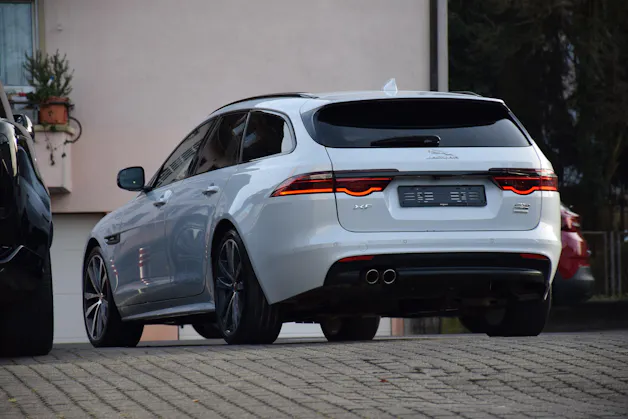 Jaguar XF Sportbrake 20d R-Sport AWD Automatic LIMITED EDITION