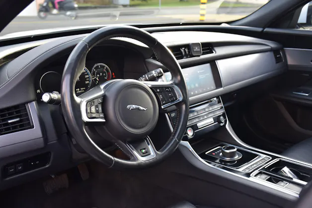 Jaguar XF Sportbrake 20d R-Sport AWD Automatic LIMITED EDITION