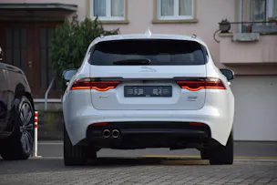Jaguar XF Sportbrake 20d R-Sport AWD Automatic LIMITED EDITION