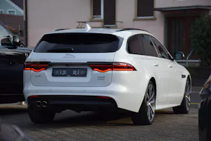 Jaguar XF Sportbrake 20d R-Sport AWD Automatic LIMITED EDITION