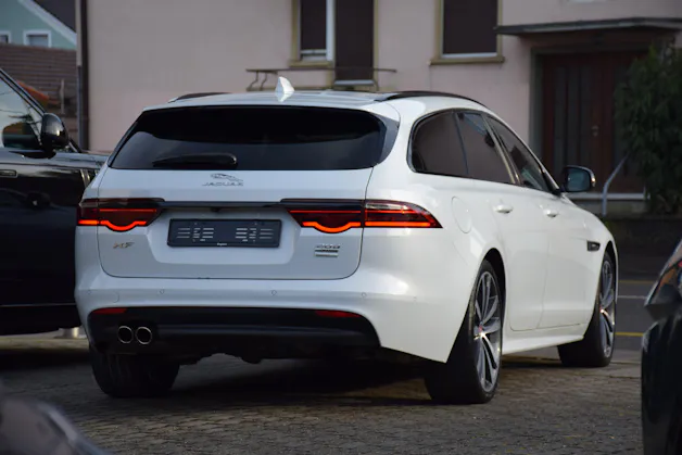 Jaguar XF Sportbrake 20d R-Sport AWD Automatic LIMITED EDITION