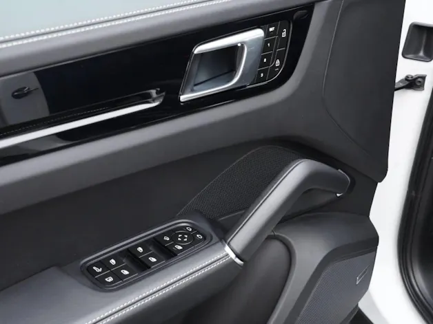 Porsche Cayenne E-Hybrid Coupé Platinum Edition