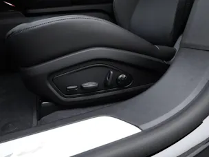 Porsche Taycan 4 Cross Turismo