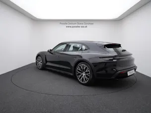 Porsche Taycan 4 Cross Turismo