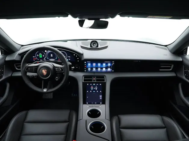 Porsche Taycan 4 Cross Turismo