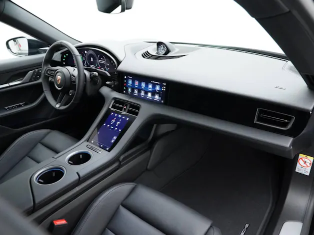 Porsche Taycan 4 Cross Turismo