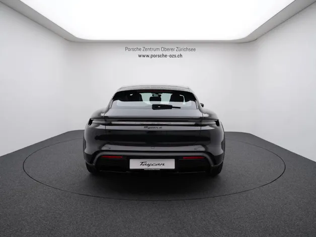Porsche Taycan 4 Cross Turismo