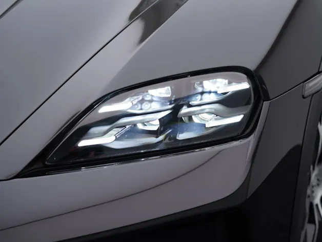Porsche Taycan 4 Cross Turismo