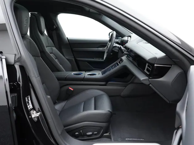 Porsche Taycan 4 Cross Turismo