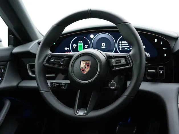 Porsche Taycan 4 Cross Turismo