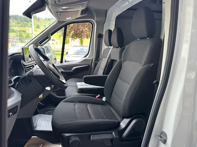 Maxus Deliver 9 2.0D L3H2 FWD Base